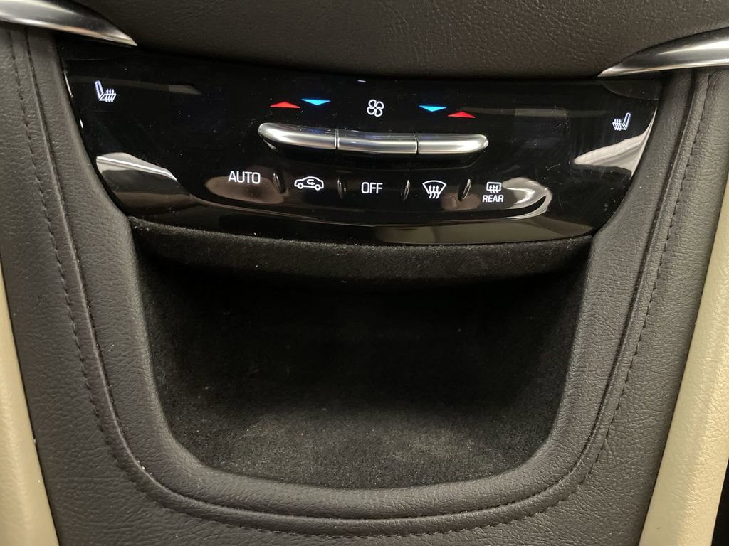 Used 2019 Cadillac XT5 Luxury FWD image 12