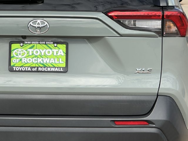 Used 2023 Toyota RAV4 XLE Premium FWD image 6