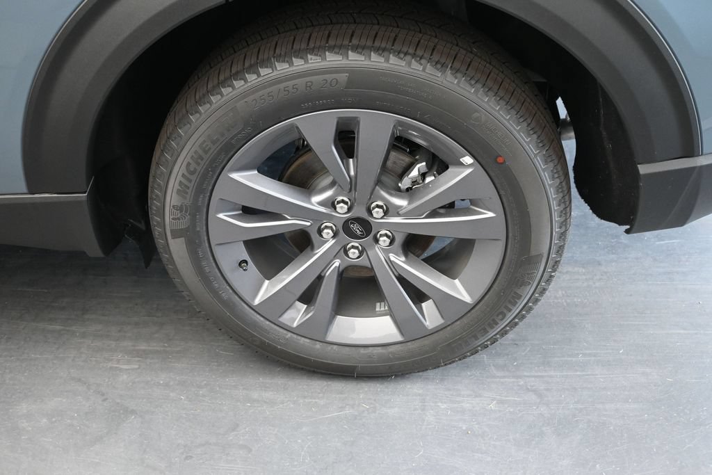 New 2026 Ford Explorer Active w/ Active Comfort Package AWD/4WD image 12