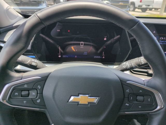 Used 2025 Chevrolet Trax LT w/ LT Convenience Package FWD image 29