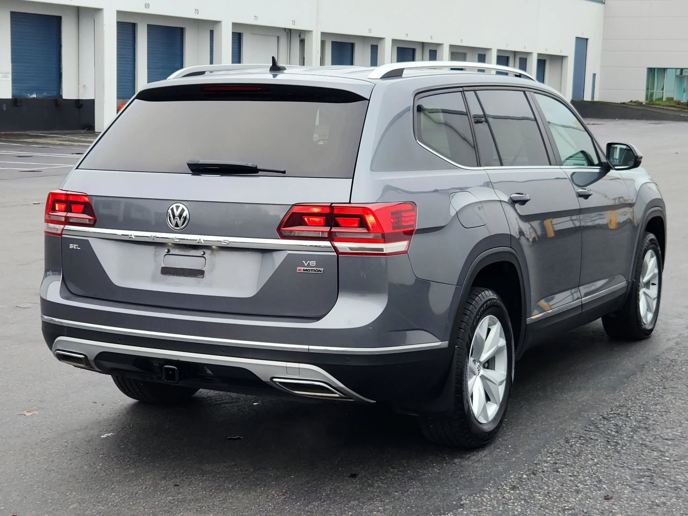 Used 2018 Volkswagen Atlas SEL AWD/4WD image 4