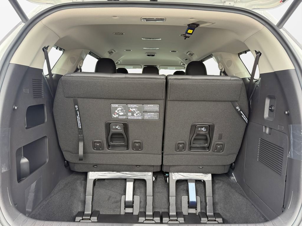 New 2026 Kia Carnival EX image 18