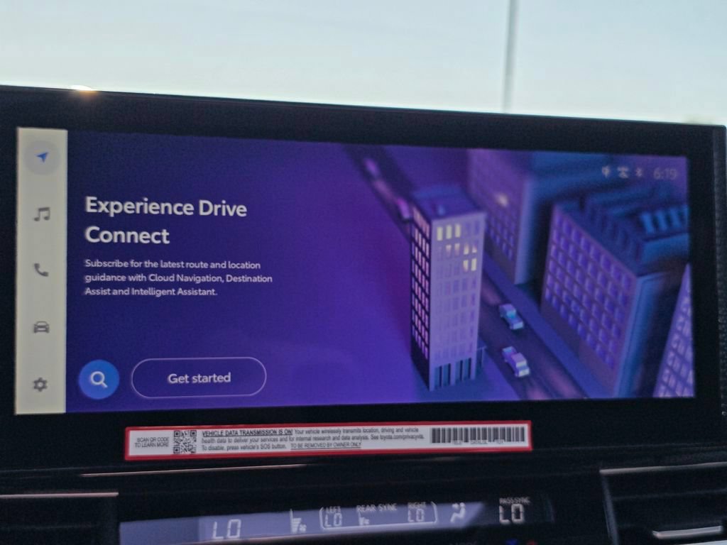 Used 2025 Toyota Sienna XSE w/ XSE Plus Package FWD image 6