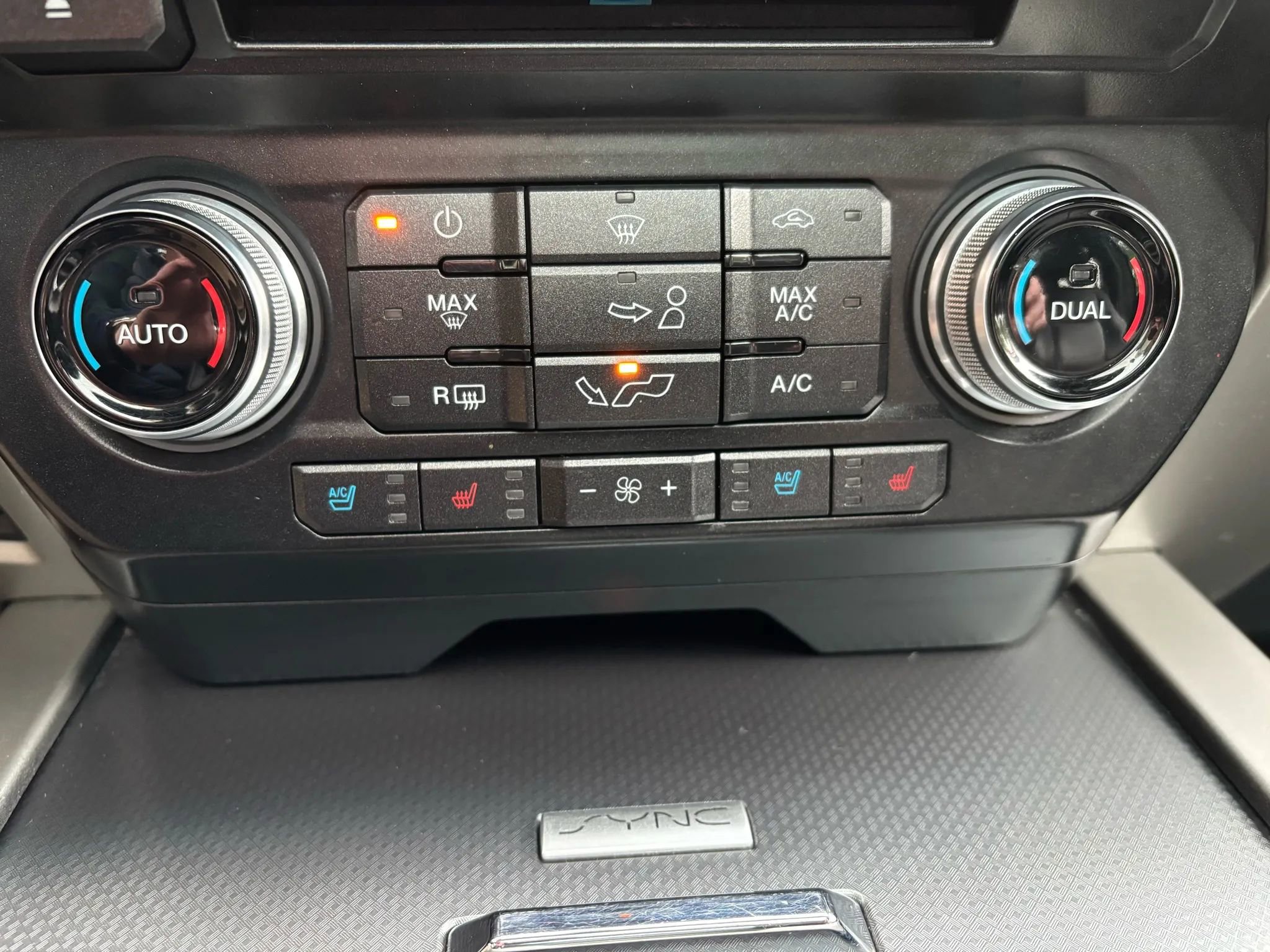 Used 2016 Ford F150 Lariat w/ Equipment Group 501A Mid image 16