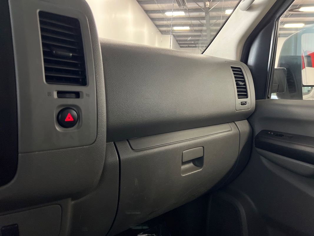 Used 2017 Nissan NV 3500 SV image 85