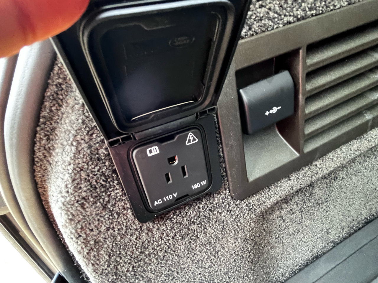 Used 2019 Land Rover Range Rover HSE image 21