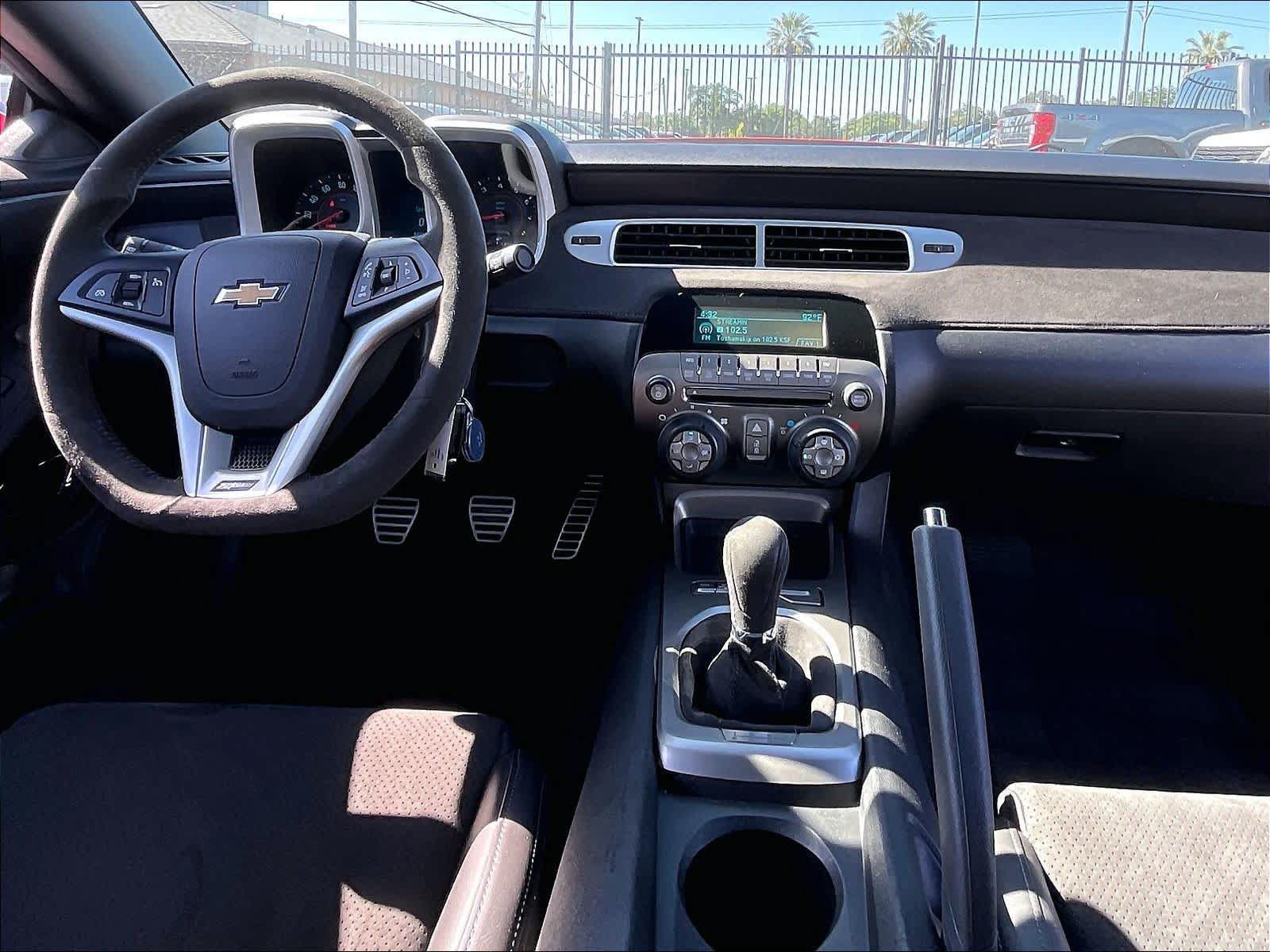 Used 2015 Chevrolet Camaro Z/28 RWD image 18