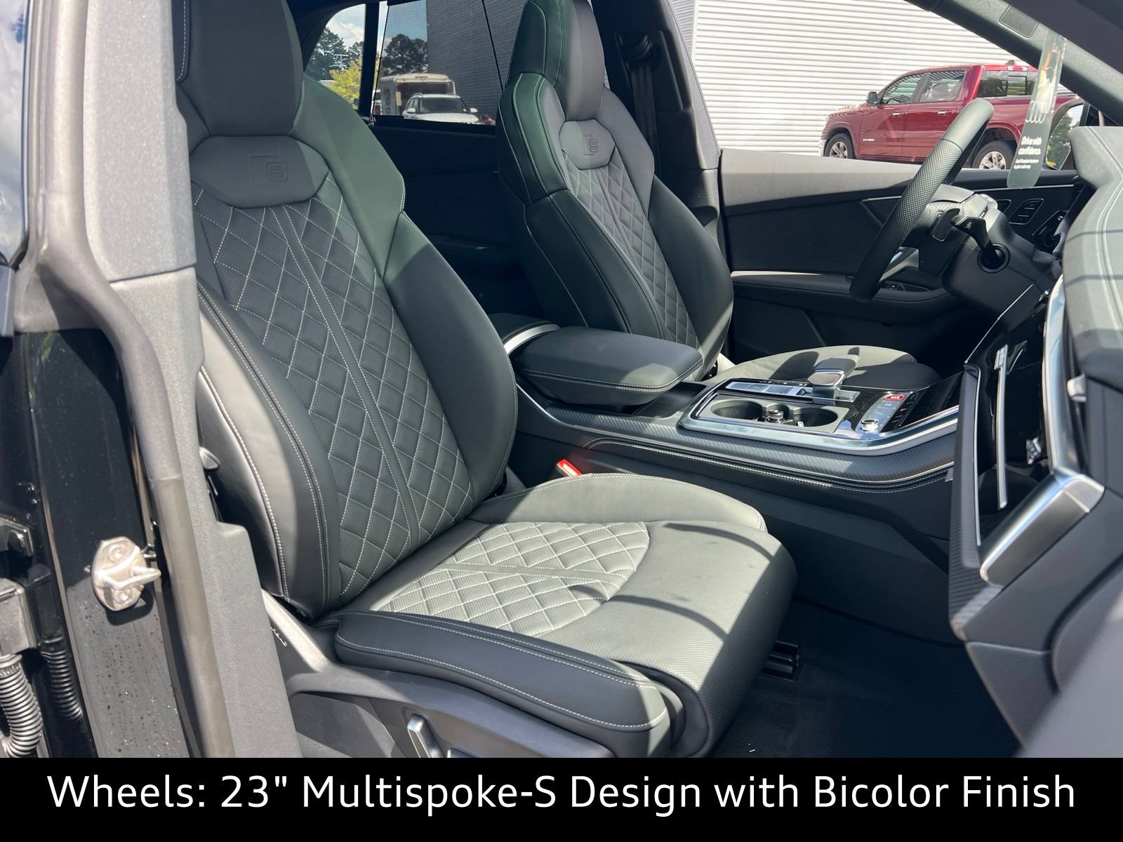New 2026 Audi SQ8 Premium Plus AWD/4WD image 38