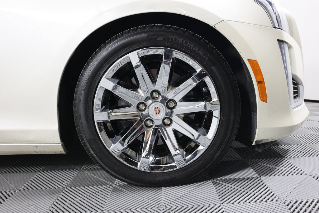 Used 2014 Cadillac CTS Luxury RWD image 6