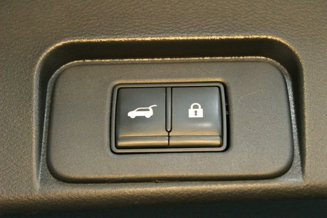 Used 2021 Nissan Rogue SV image 17