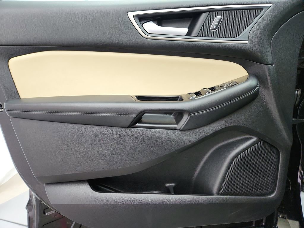 Used 2019 Ford Edge SEL w/ Equipment Group 201A image 21