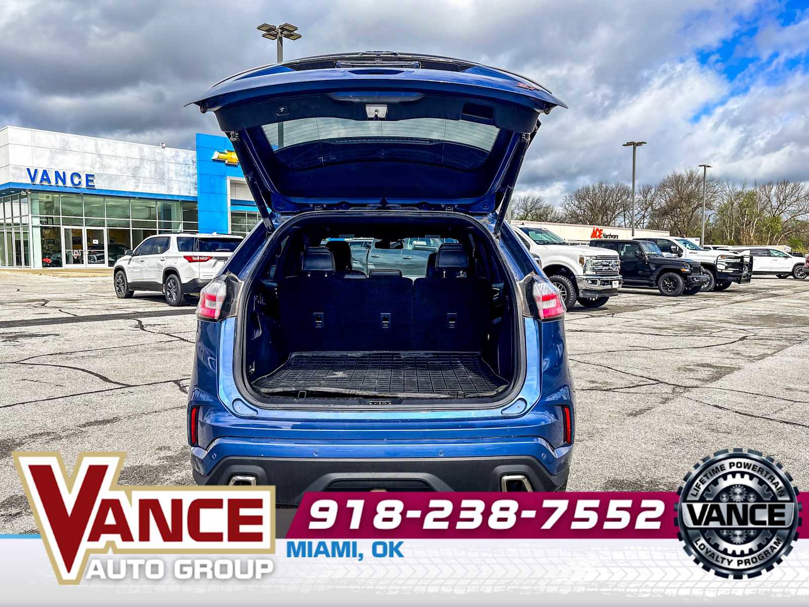 Used 2021 Ford Edge ST image 13