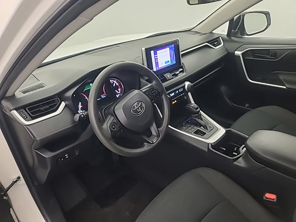 Used 2025 Toyota RAV4 LE AWD/4WD image 24