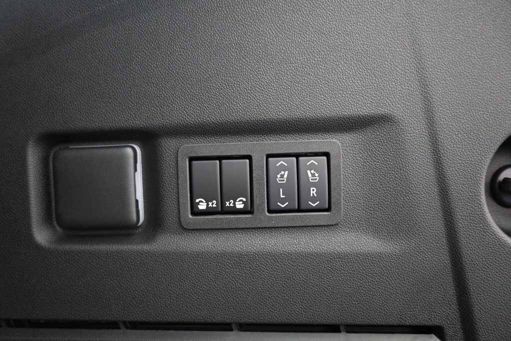 New 2027 GMC Yukon XL Elevation w/ Elevation Premium Package AWD/4WD image 26