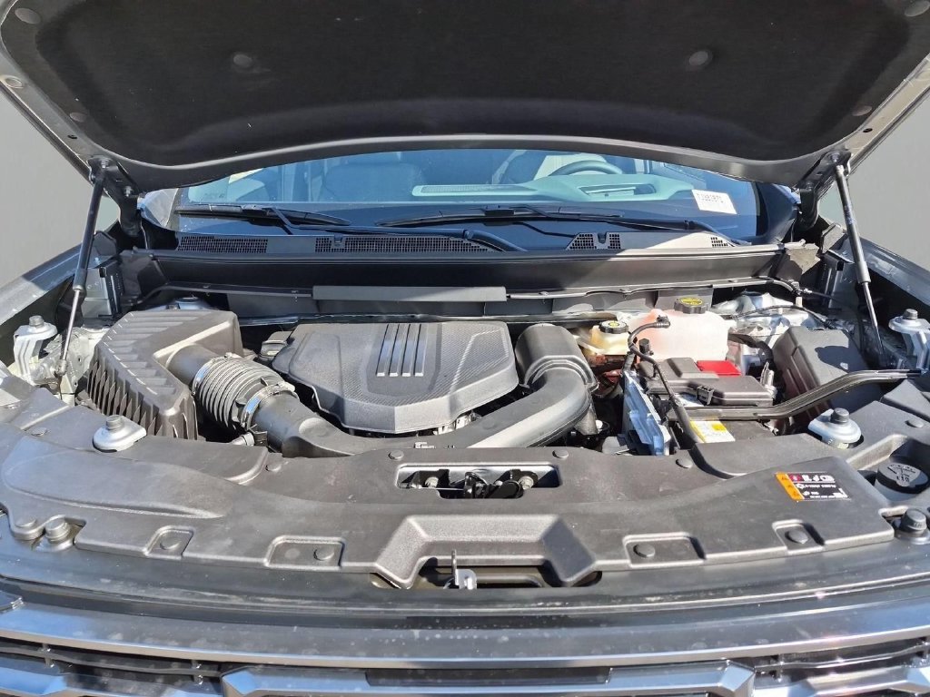 New 2026 GMC Acadia AT4 w/ Luxury Package AWD/4WD image 31