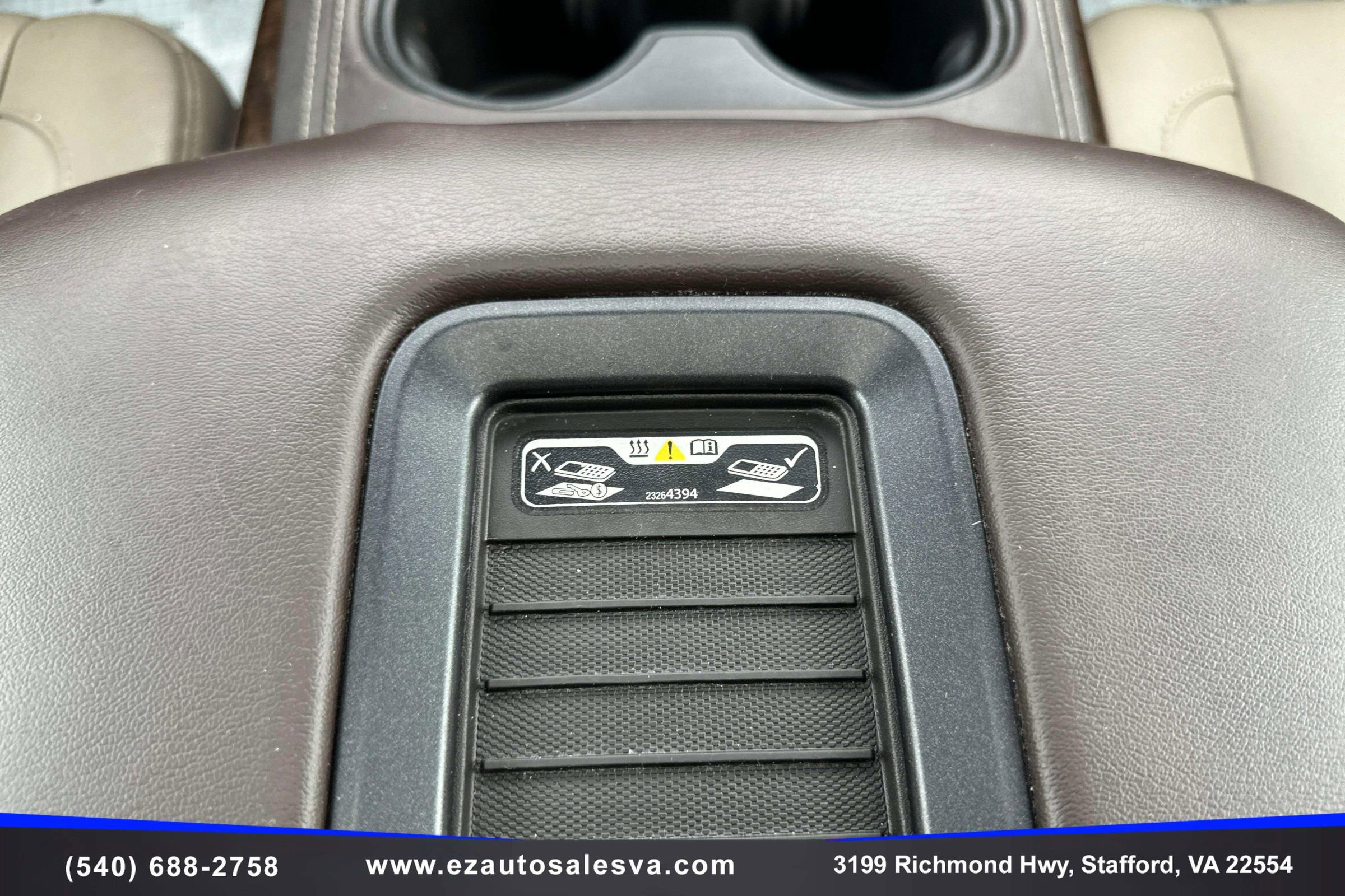 Used 2016 Chevrolet Suburban LT image 32