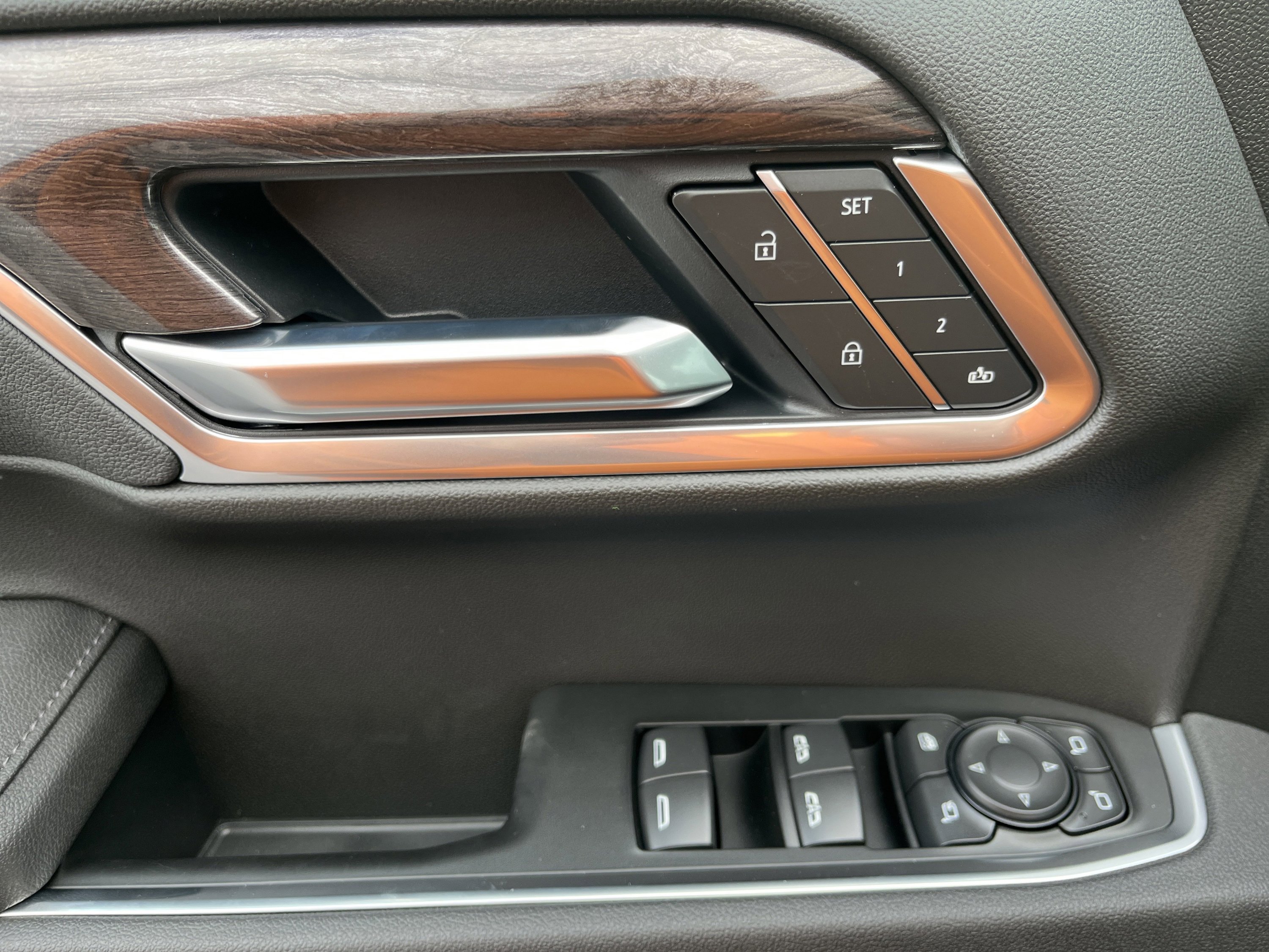 New 2026 Chevrolet Silverado 1500 LTZ w/ LTZ Premium Package image 13