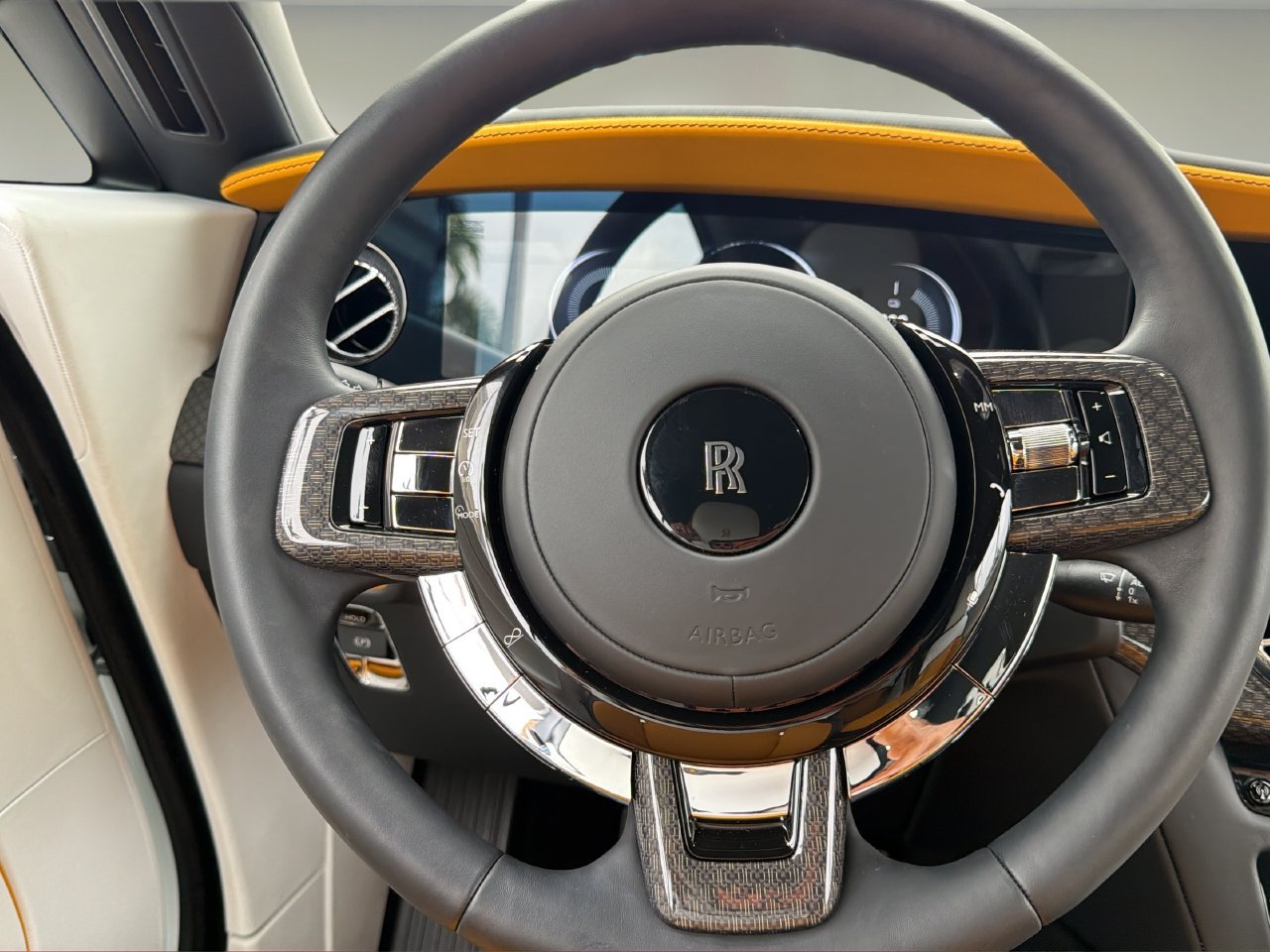 Used 2025 Rolls-Royce Spectre Black Badge AWD/4WD image 19