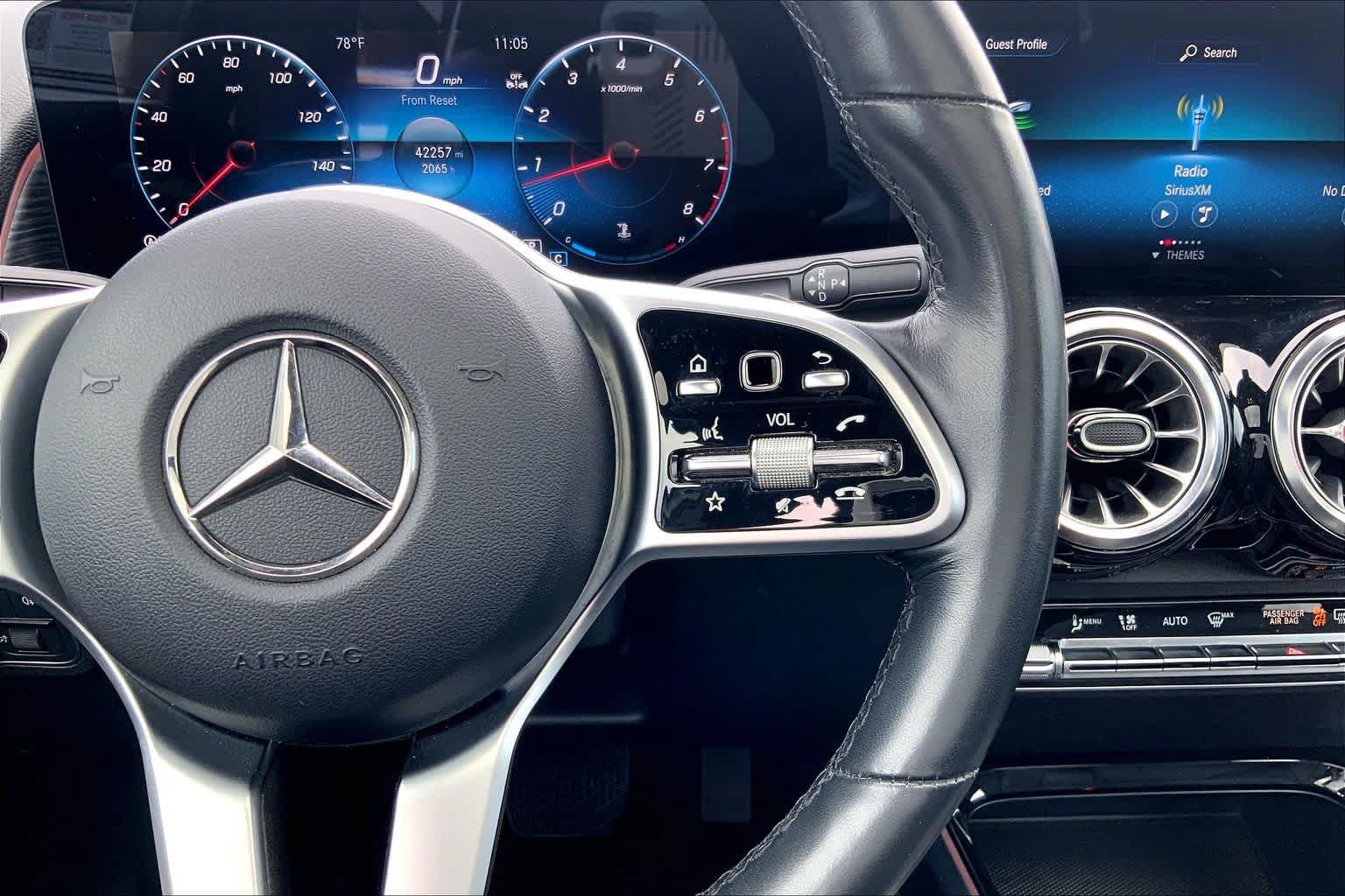 Used 2023 Mercedes-Benz GLB 250 4MATIC image 24