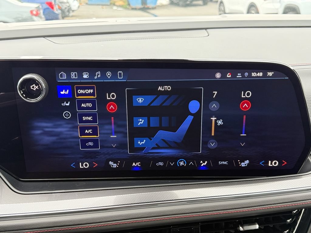New 2026 Chevrolet Suburban RST AWD/4WD image 17
