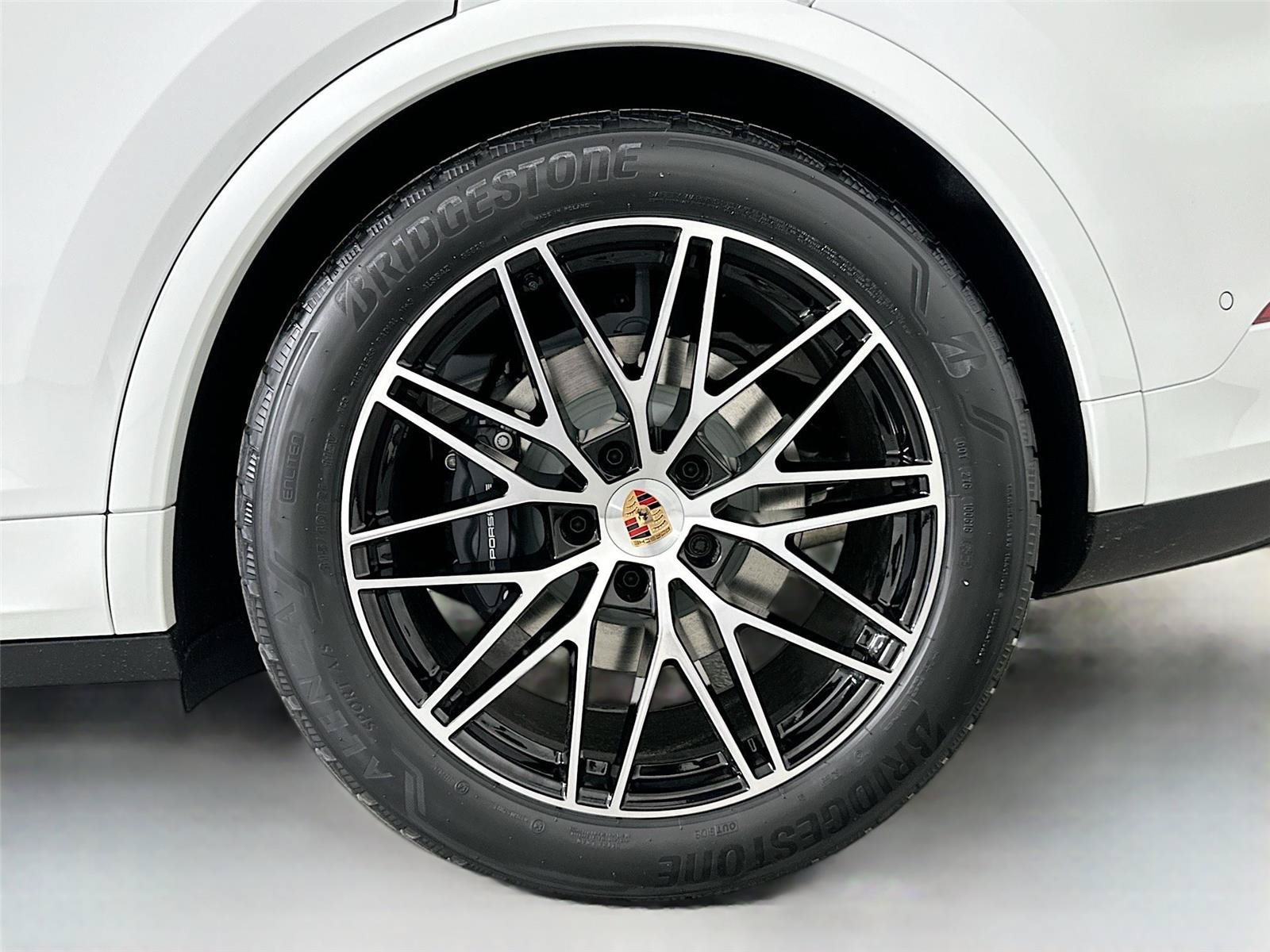 Certified 2026 Porsche Cayenne Coupe AWD/4WD image 12
