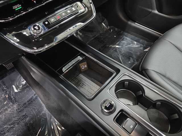 Used 2025 Lincoln Corsair AWD w/ Equipment Group 101A image 22
