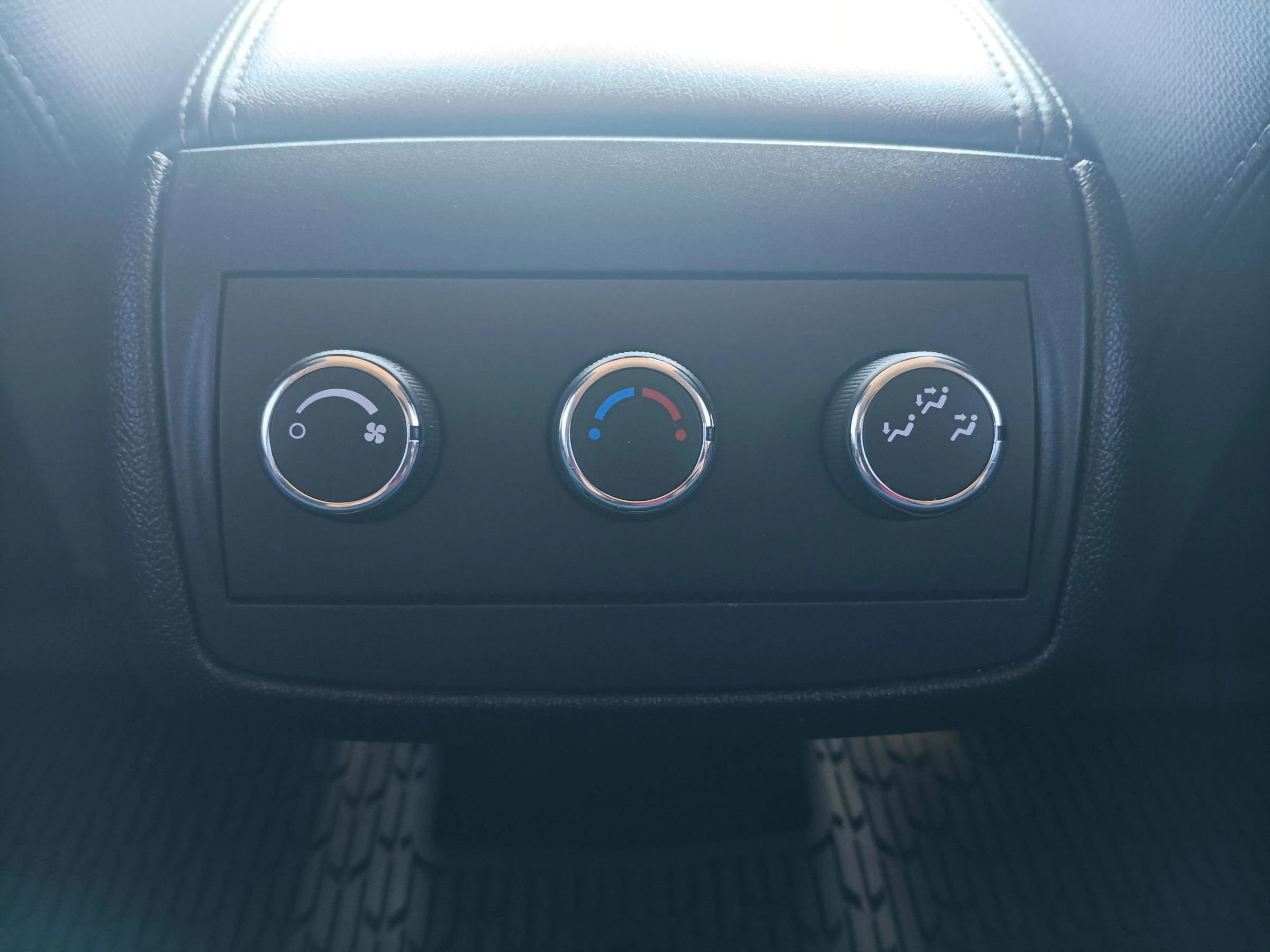 Used 2014 Chevrolet Traverse LT w/ All-Star Edition image 28