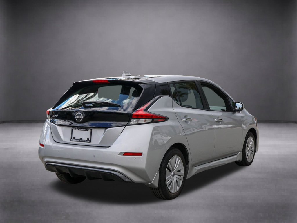 Used 2025 Nissan Leaf S FWD image 4