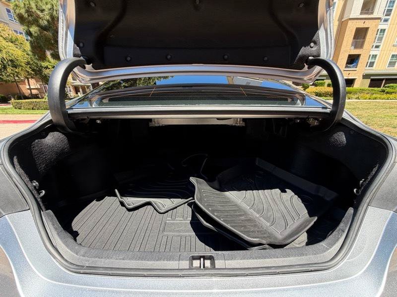 Used 2019 Toyota Camry LE w/ Carpet Mat Package FWD image 50