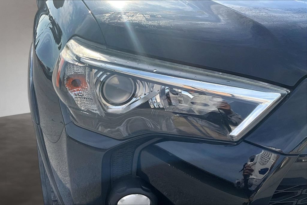 Used 2016 Toyota 4Runner SR5 RWD image 29