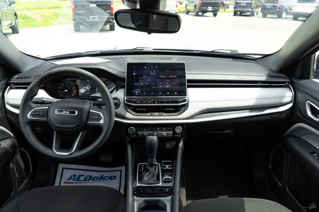 Used 2023 Jeep Compass Sport AWD/4WD image 15