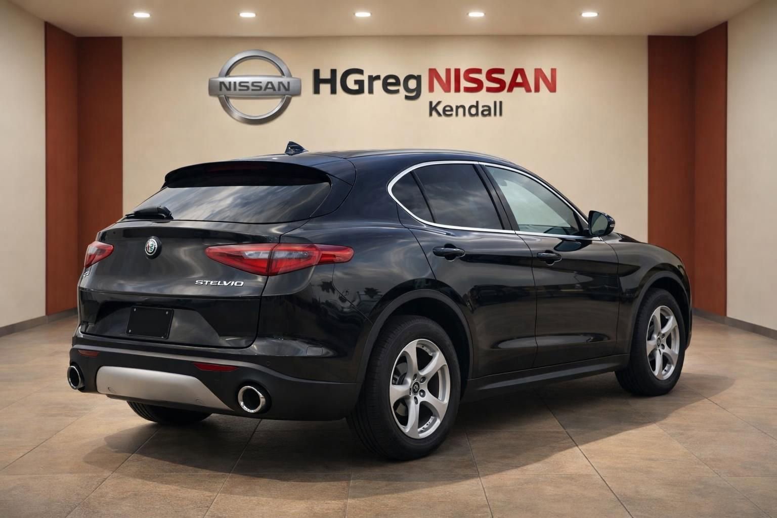 Used 2019 Alfa Romeo Stelvio AWD image 4