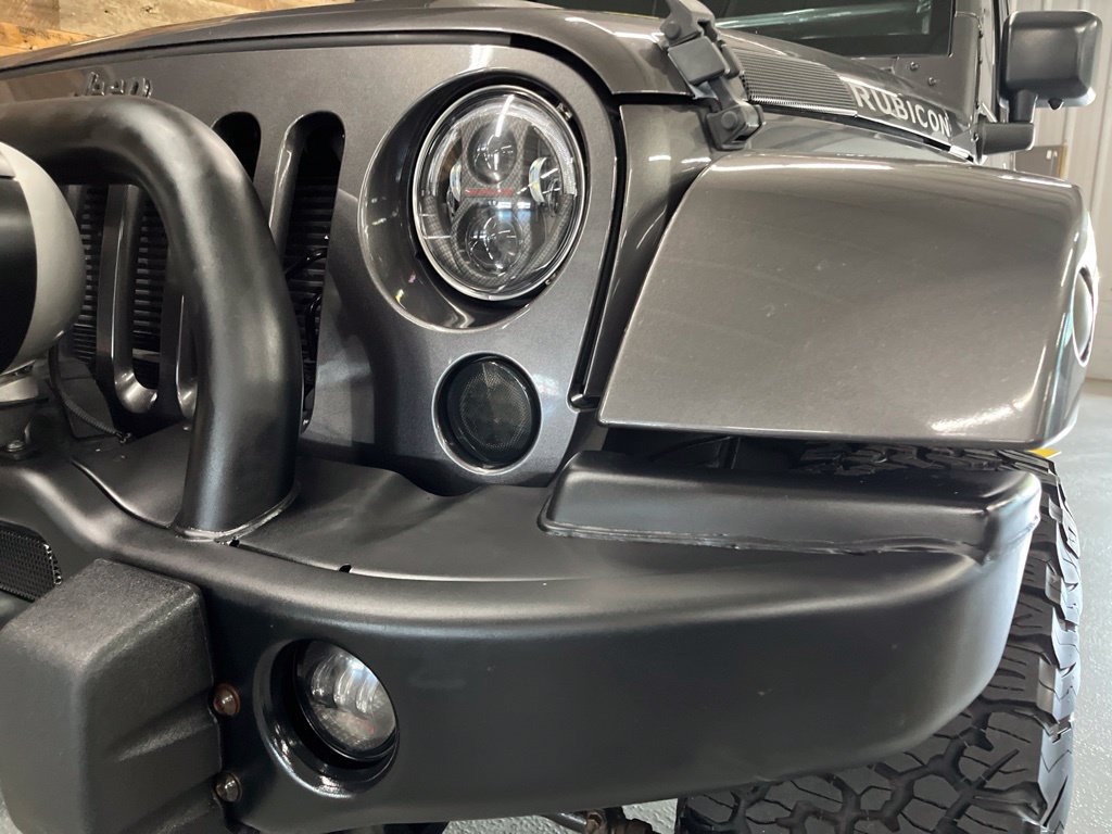 Used 2016 Jeep Wrangler Unlimited Rubicon w/ Connectivity Group AWD/4WD image 14