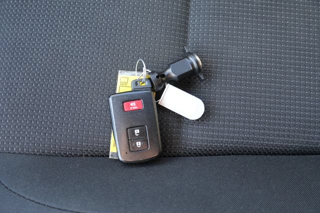 Used 2018 Toyota RAV4 XLE w/ Plus Extra Value Package AWD/4WD image 44