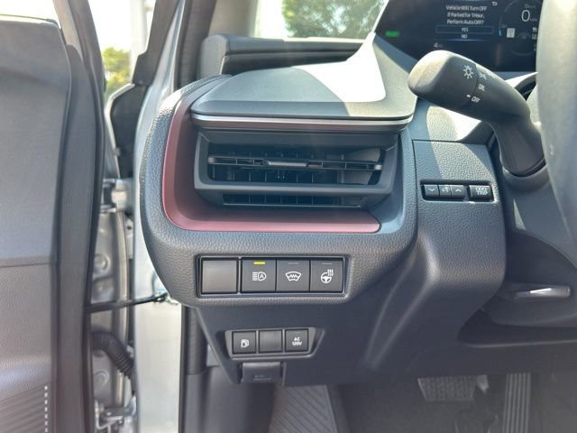 New 2025 Toyota Prius Plug-In Hybrid image 25