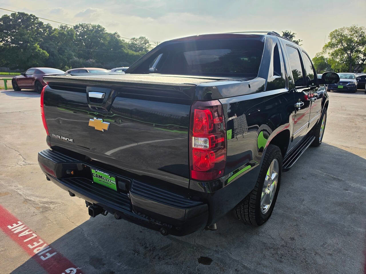 Used 2012 Chevrolet Avalanche LTZ RWD image 12