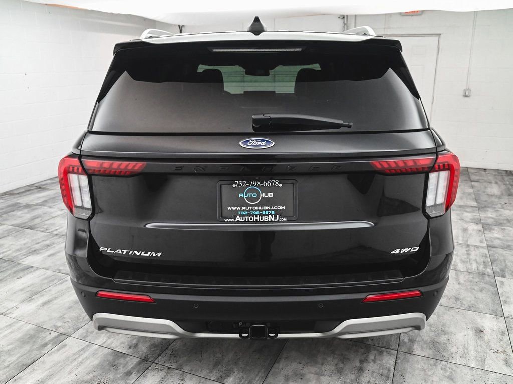 Used 2025 Ford Explorer Platinum w/ LUX Leather Package AWD/4WD image 5