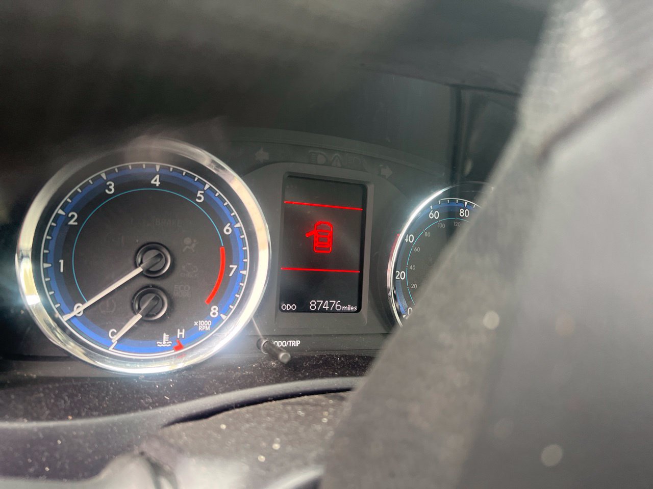Used 2017 Toyota Corolla LE w/ Carpet Mat Package (TMS) FWD image 5