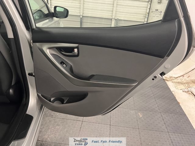 Used 2013 Hyundai Elantra GLS FWD image 32
