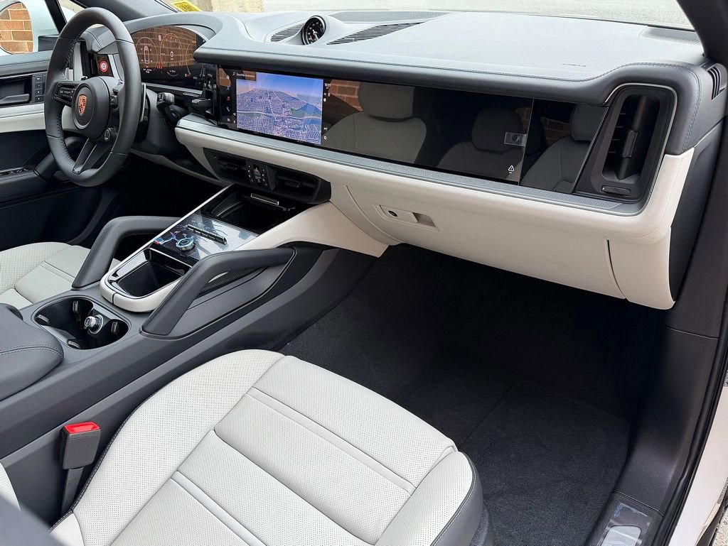 New 2026 Porsche Cayenne S image 20