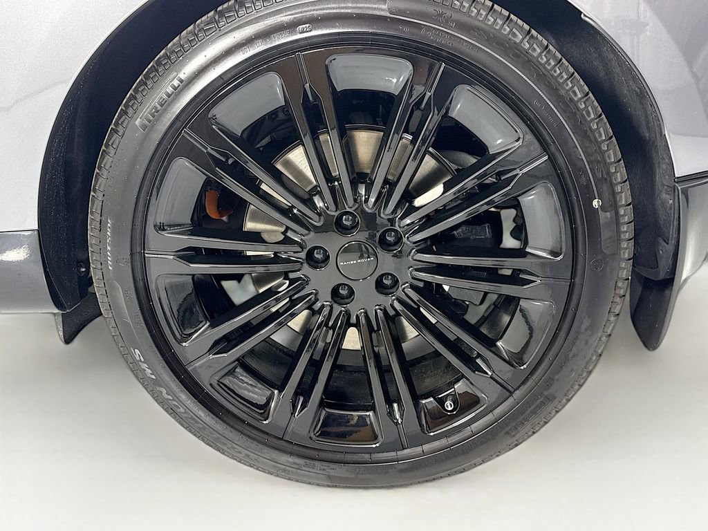New 2026 Land Rover Range Rover Long Wheelbase Autobiography AWD/4WD image 32
