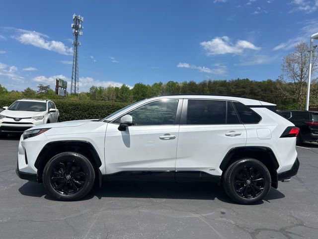 Used 2023 Toyota RAV4 SE image 12