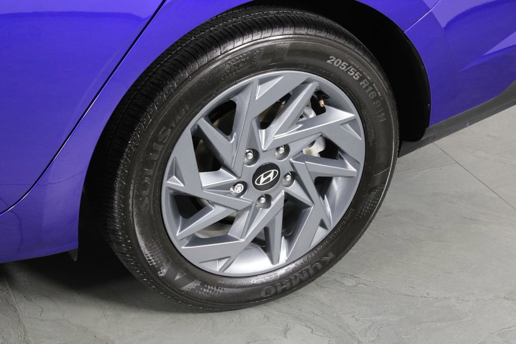 Certified 2024 Hyundai Elantra SEL FWD image 13