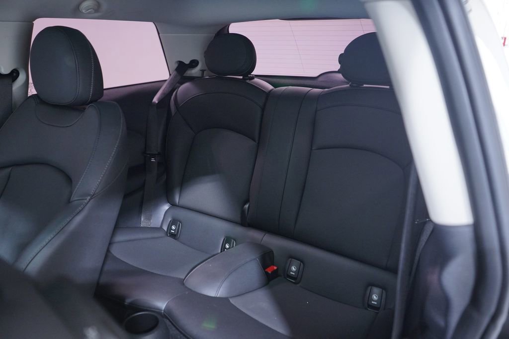 Used 2023 MINI Cooper S image 9