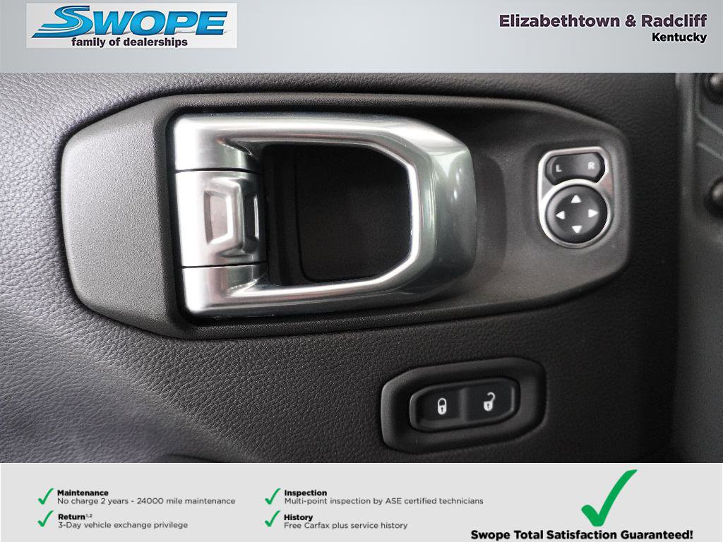 Used 2022 Jeep Wrangler Unlimited Sahara w/ Cold Weather Group AWD/4WD image 15