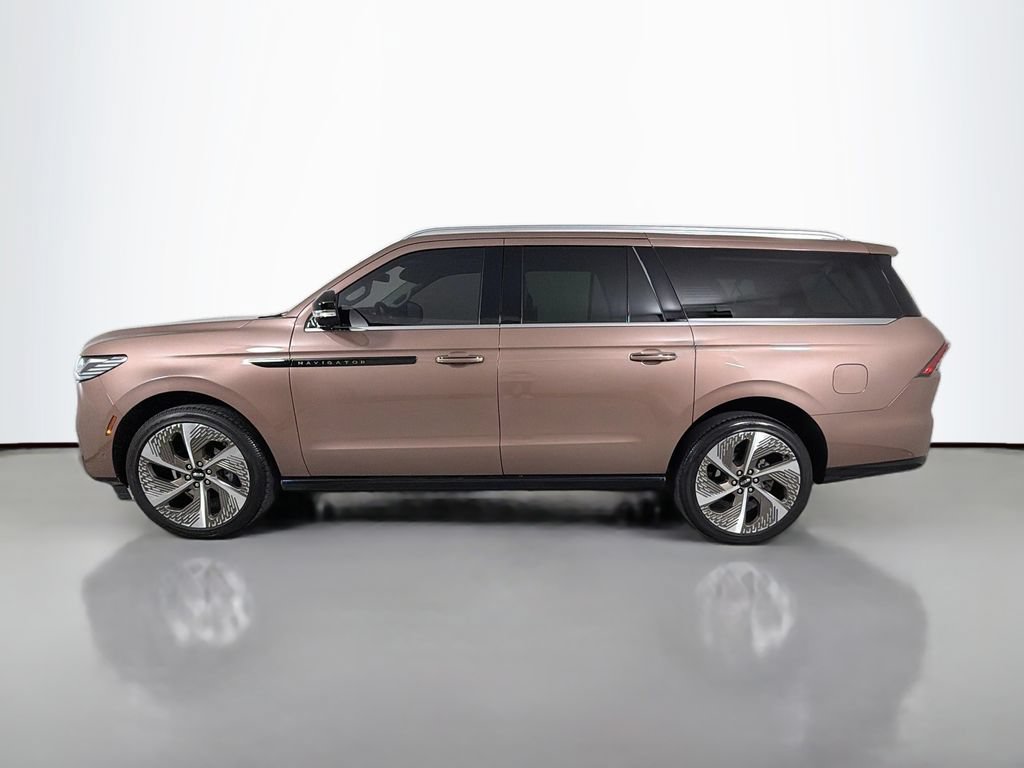 Used 2025 Lincoln Navigator L Black Label AWD/4WD image 8