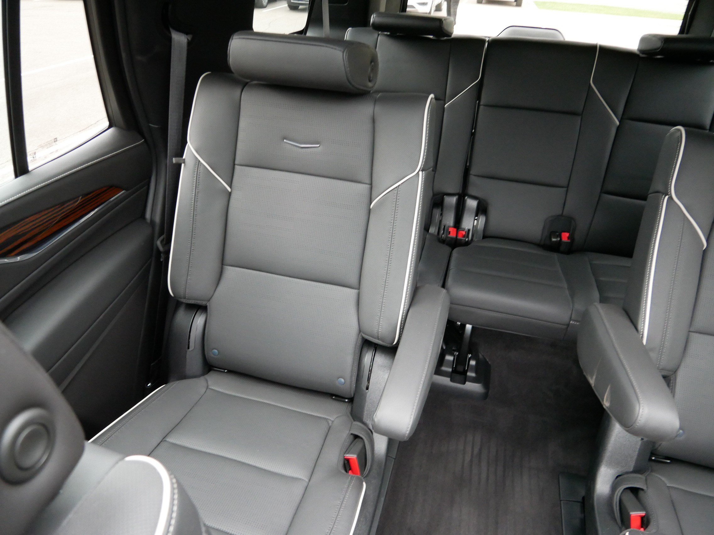 Certified 2023 Cadillac Escalade Premium Luxury w/ Performance Package AWD/4WD image 12