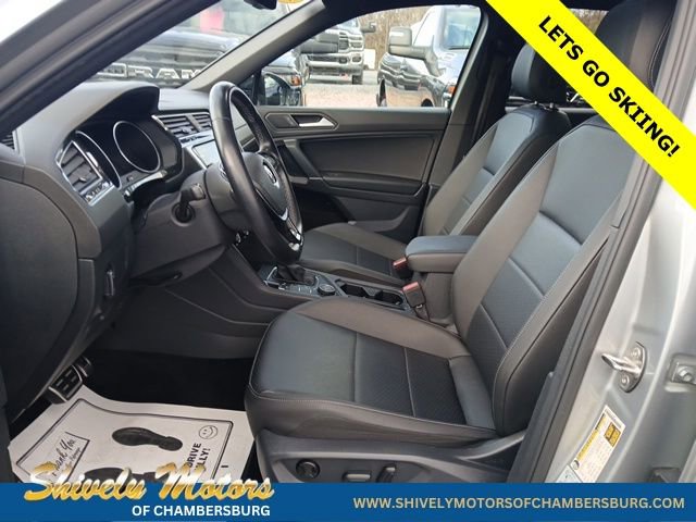 Used 2020 Volkswagen Tiguan SE R-Line w/ 3rd Row Seat Package image 16