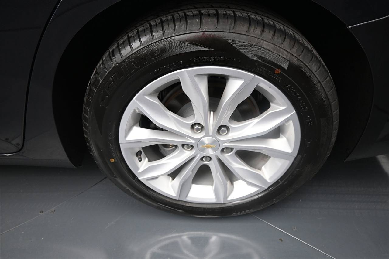 Used 2023 Chevrolet Malibu LT FWD image 19