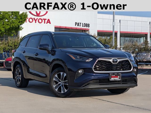 Used 2023 Toyota Highlander XLE image 2
